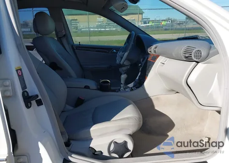 2006 Mercedes-Benz C 280 Luxury 4Matic из США, поврежденный, VIN WDBRF92H96F770179